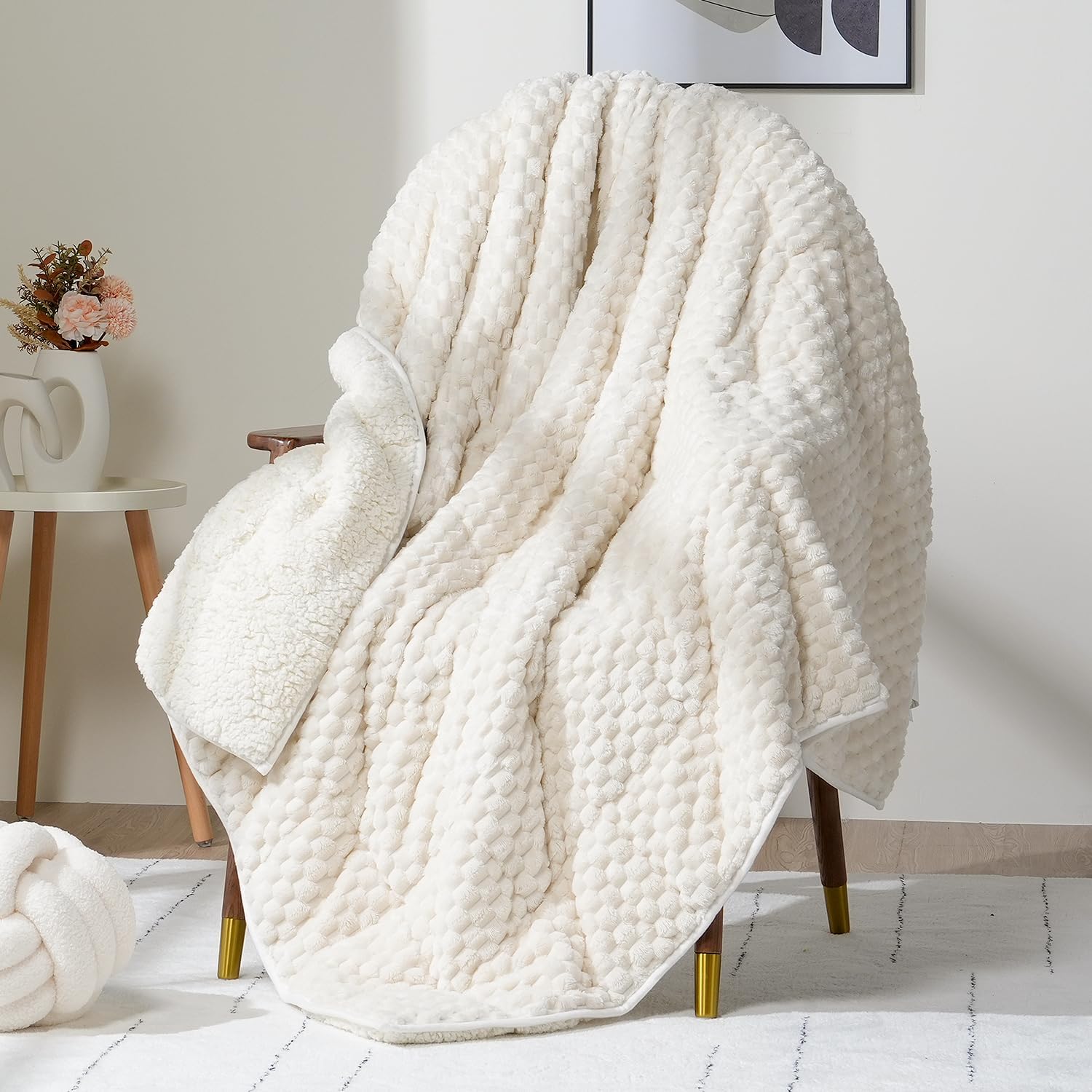 Fleece Weighted Blanket for Adults 60″ x 80″ 15lbs Fuzzy Blankets White